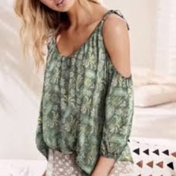 Victoria's Secret cold shoulder Green Floral Blouse size s/p/ch - Picture 1 of 8